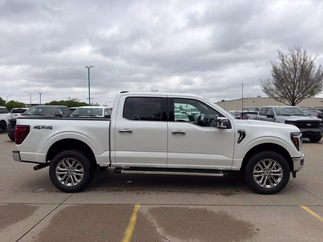 2026 White Ford F-150 Lariat 4X4 Truck