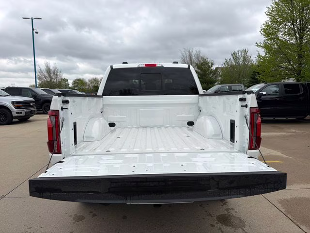 2026 White Ford F-150 Lariat 4X4 Truck