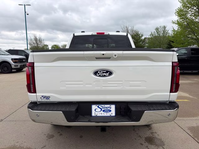 2026 White Ford F-150 Lariat 4X4 Truck
