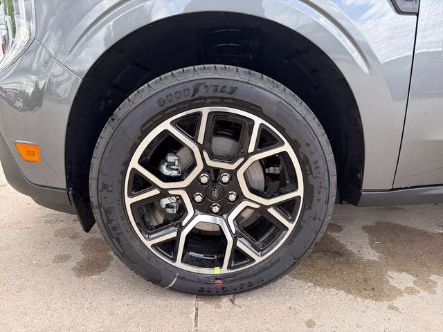 2026 Carbonized Gray Metallic Ford Maverick Lariat AWD Truck
