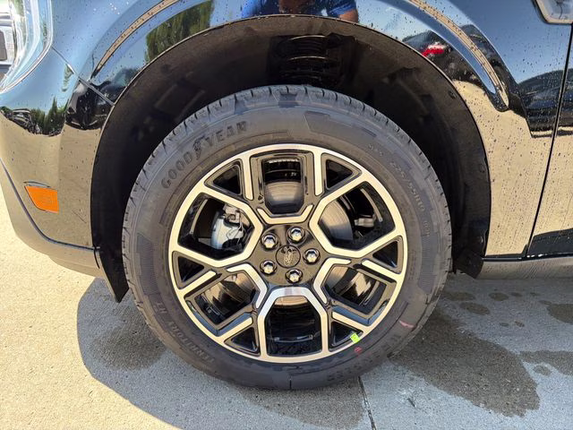 2026 Shadow Black Ford Maverick Lariat AWD Truck