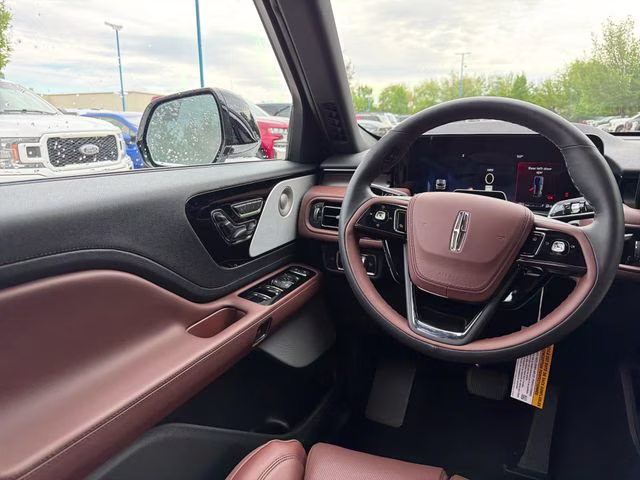 2026 Pristine White Metallic Tri-Coat Lincoln Aviator Reserve AWD SUV