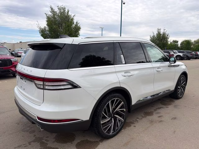 2026 Pristine White Metallic Tri-Coat Lincoln Aviator Reserve AWD SUV
