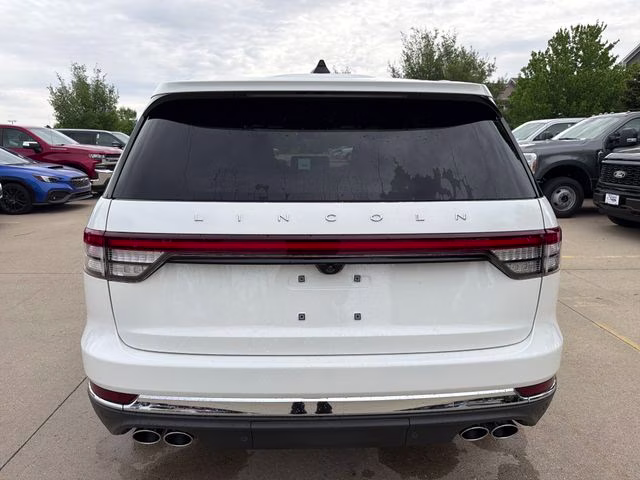 2026 Pristine White Metallic Tri-Coat Lincoln Aviator Reserve AWD SUV