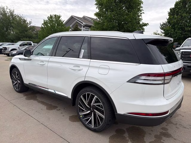 2026 Pristine White Metallic Tri-Coat Lincoln Aviator Reserve AWD SUV