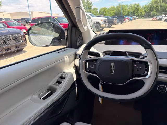2026 Star White Metallic Tri-Coat Lincoln Navigator L Reserve 4X4 SUV
