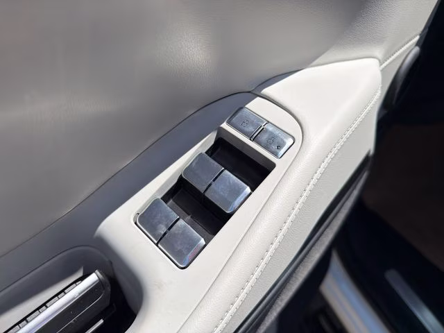 2026 Star White Metallic Tri-Coat Lincoln Navigator L Reserve 4X4 SUV