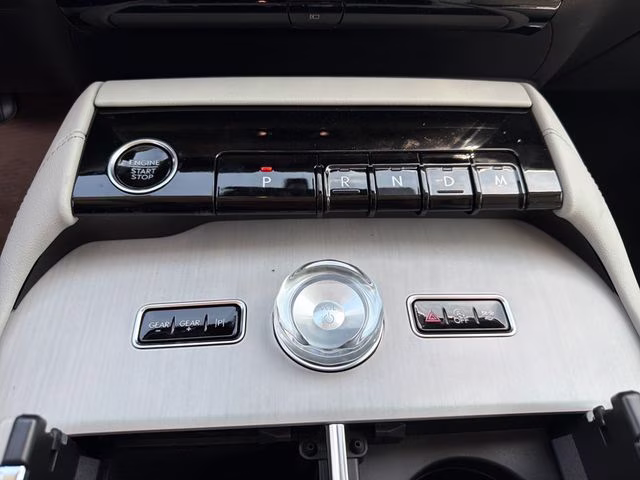 2026 Star White Metallic Tri-Coat Lincoln Navigator L Reserve 4X4 SUV