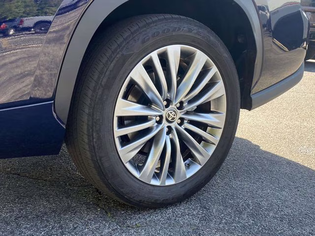 2023 Blueprint Toyota Highlander Platinum FWD SUV