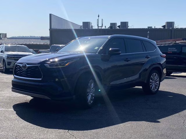 2023 Blueprint Toyota Highlander Platinum FWD SUV