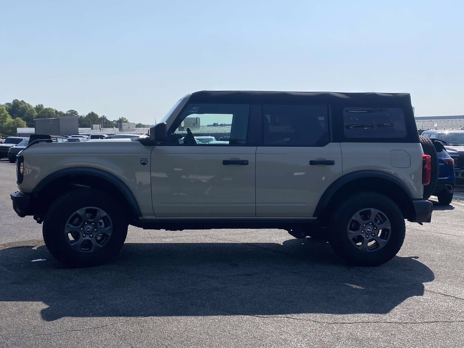 2025 Desert Sand Ford Bronco Big Bend 4X4 SUV