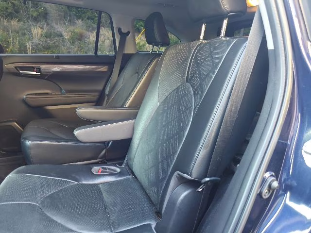 2023 Blueprint Toyota Highlander Platinum FWD SUV