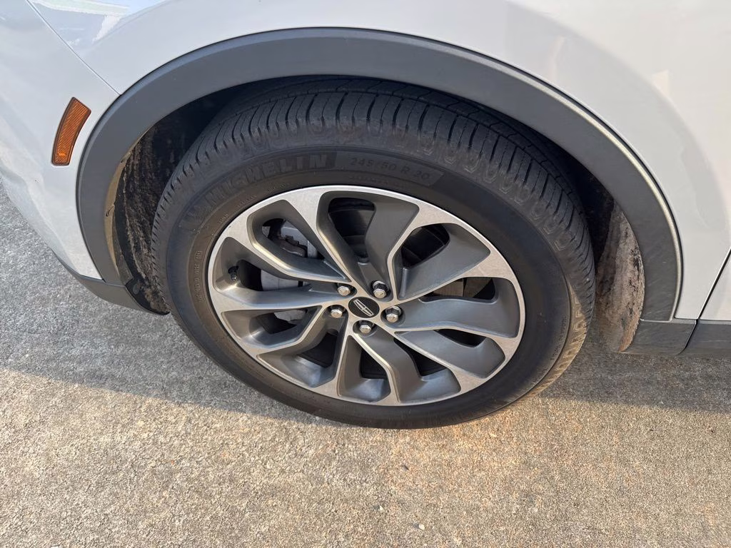 2022 Pearl Metallic Lincoln Nautilus Reserve FWD SUV