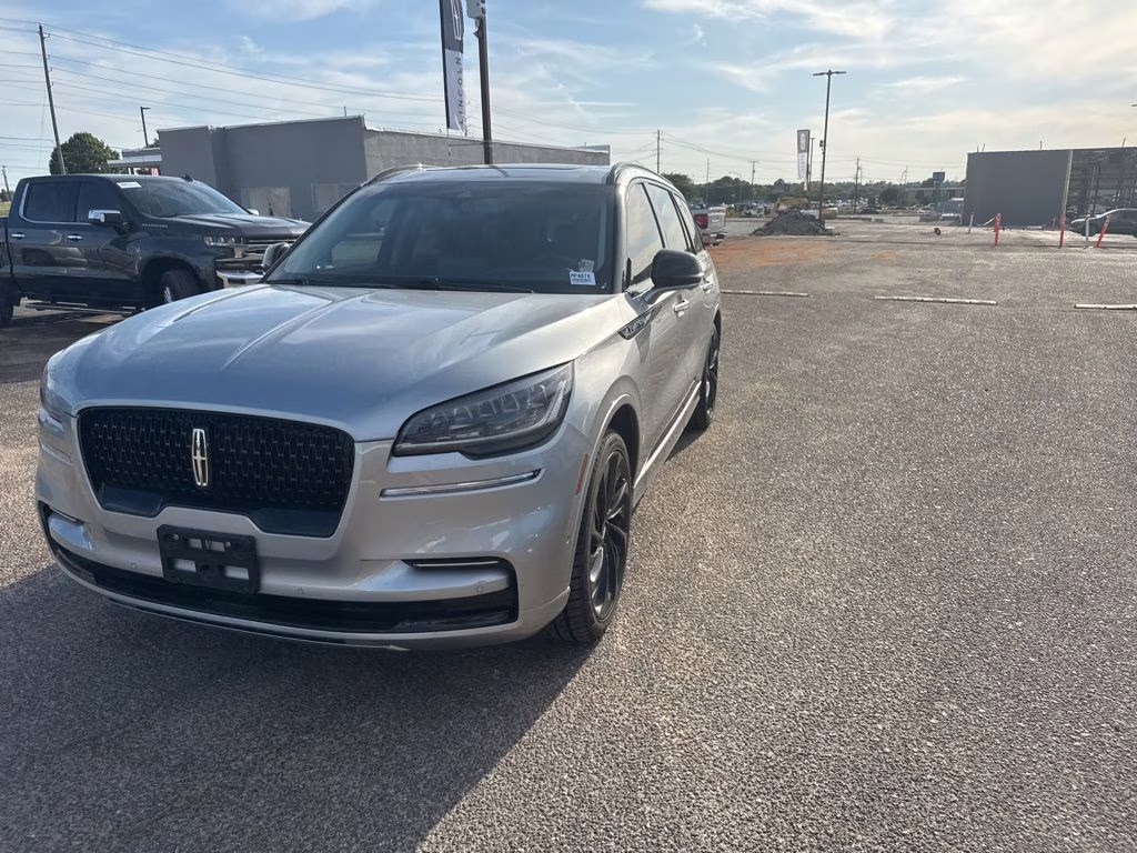 2023 Silver Radiance Metallic Clearcoat Lincoln Aviator Reserve RWD SUV