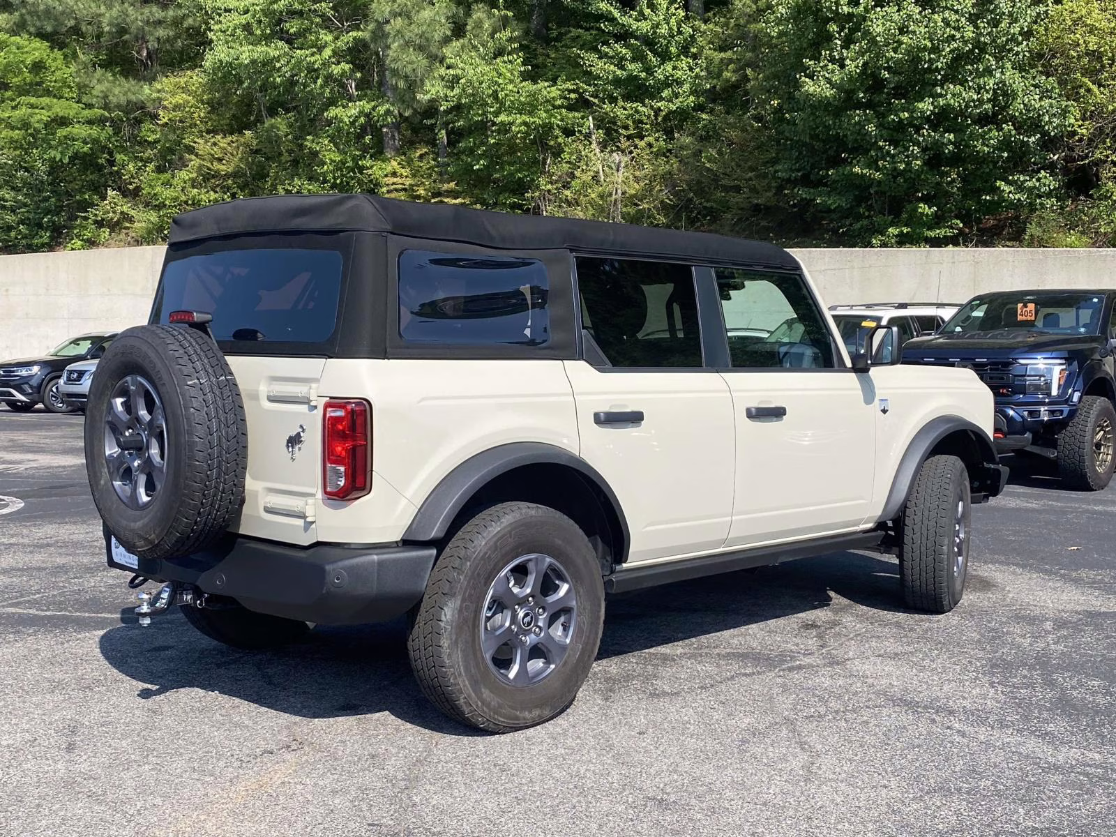 2025 Desert Sand Ford Bronco Big Bend 4X4 SUV