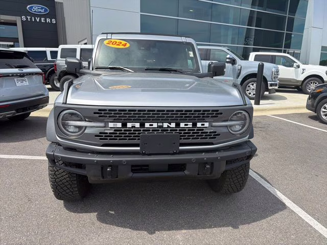 2024 Iconic Silver Metallic Ford Bronco Badlands 4X4 SUV