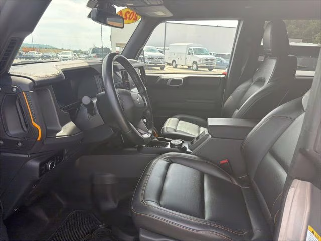 2024 Iconic Silver Metallic Ford Bronco Badlands 4X4 SUV