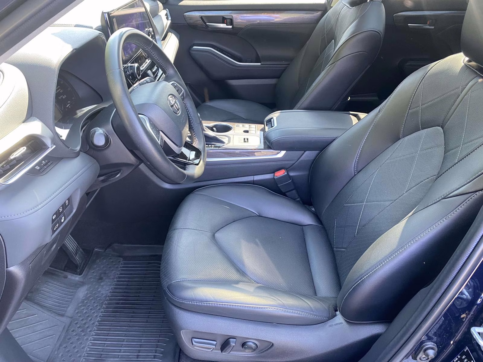 2023 Blueprint Toyota Highlander Platinum FWD SUV