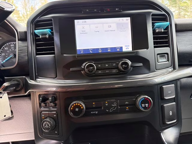 2021 Silver Metallic Ford F-150 XL 4X4 Truck
