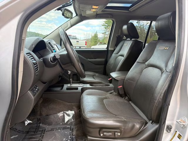2017 Brilliant Silver Nissan Frontier PRO-4X 4X4 Truck