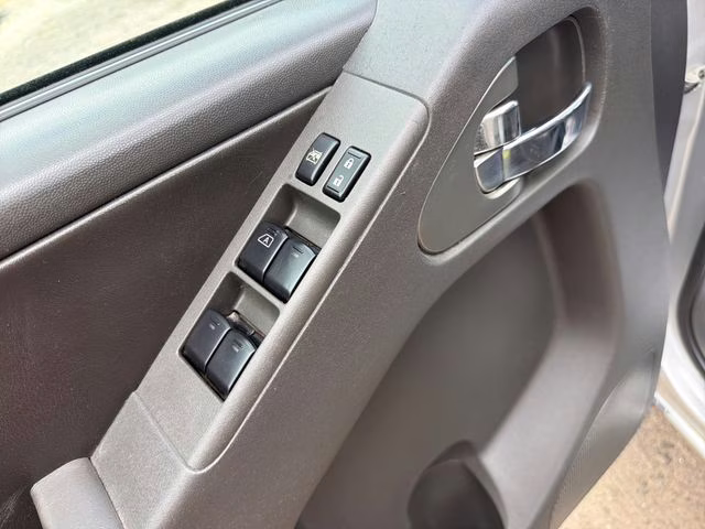 2017 Brilliant Silver Nissan Frontier PRO-4X 4X4 Truck