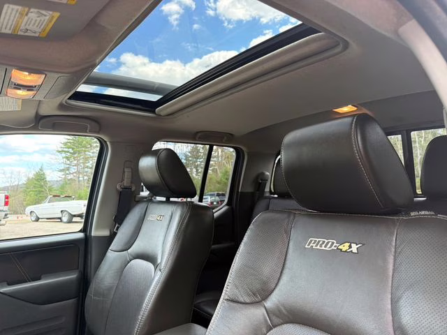 2017 Brilliant Silver Nissan Frontier PRO-4X 4X4 Truck