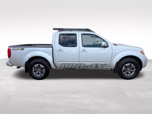 2017 Brilliant Silver Nissan Frontier PRO-4X 4X4 Truck
