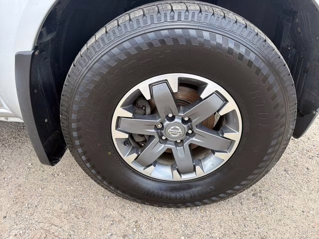 2017 Brilliant Silver Nissan Frontier PRO-4X 4X4 Truck