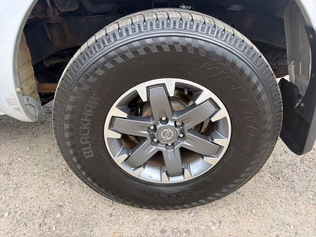 2017 Brilliant Silver Nissan Frontier PRO-4X 4X4 Truck