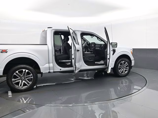 2021 White Metallic Ford F-150 XL 4X4 Truck