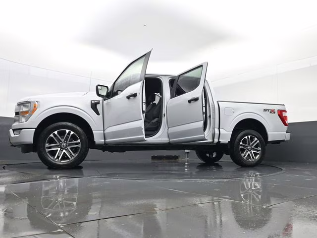 2021 White Metallic Ford F-150 XL 4X4 Truck