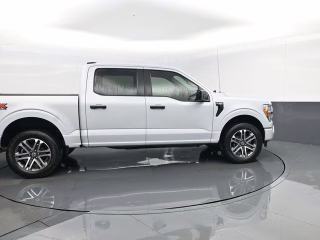 2021 White Metallic Ford F-150 XL 4X4 Truck