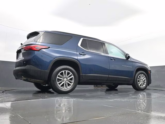2023 Northsky Blue Metallic Chevrolet Traverse LT AWD SUV
