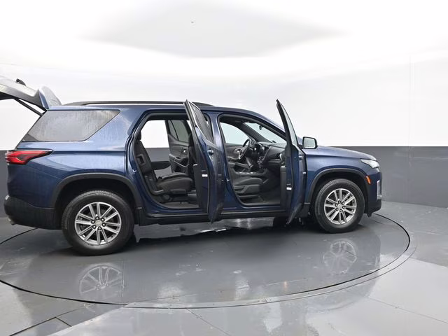 2023 Northsky Blue Metallic Chevrolet Traverse LT AWD SUV