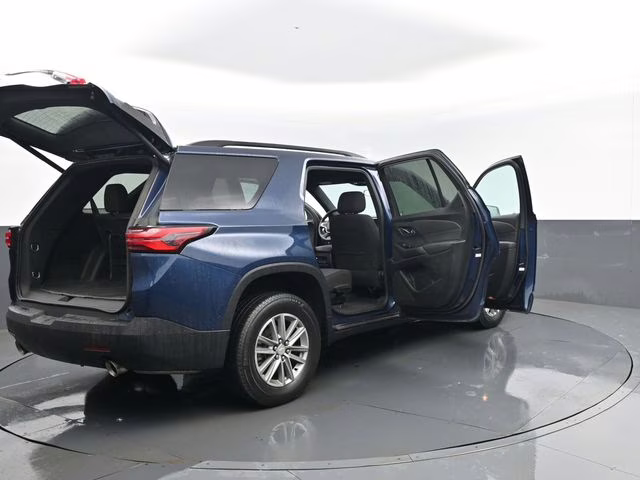 2023 Northsky Blue Metallic Chevrolet Traverse LT AWD SUV