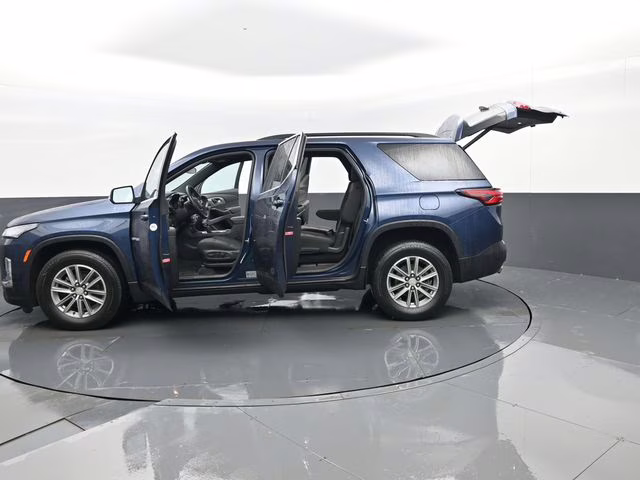 2023 Northsky Blue Metallic Chevrolet Traverse LT AWD SUV
