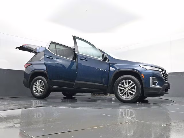 2023 Northsky Blue Metallic Chevrolet Traverse LT AWD SUV