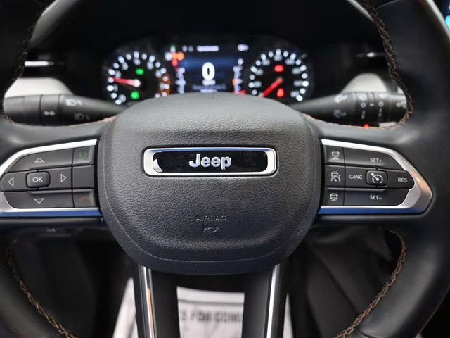 2022 Billet Silver Metallic Clearcoat Jeep Compass Limited 4X4 SUV