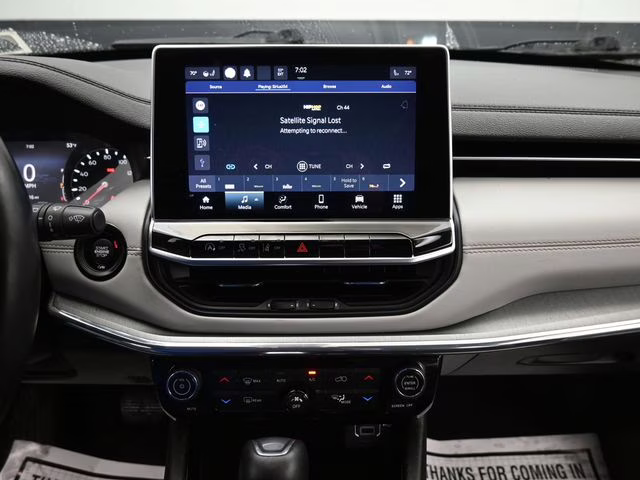 2022 Billet Silver Metallic Clearcoat Jeep Compass Limited 4X4 SUV