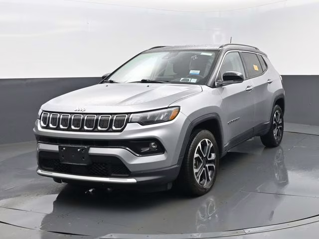 2022 Billet Silver Metallic Clearcoat Jeep Compass Limited 4X4 SUV