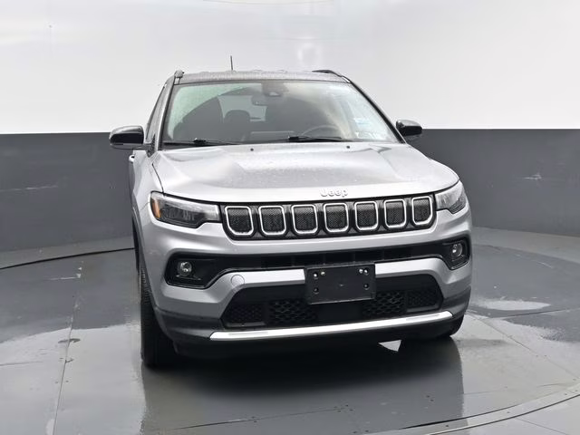 2022 Billet Silver Metallic Clearcoat Jeep Compass Limited 4X4 SUV