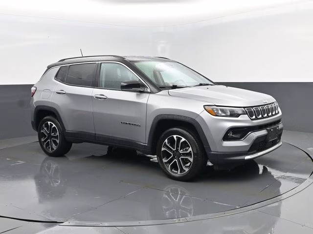 2022 Billet Silver Metallic Clearcoat Jeep Compass Limited 4X4 SUV