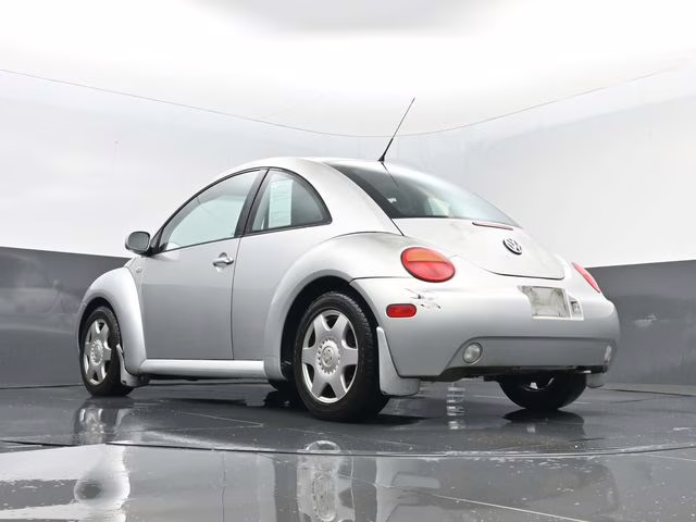 2001 Volkswagen Beetle GLS FWD Hatchback