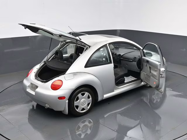2001 Volkswagen Beetle GLS FWD Hatchback
