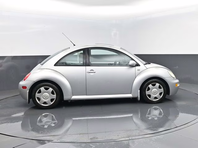 2001 Volkswagen Beetle GLS FWD Hatchback