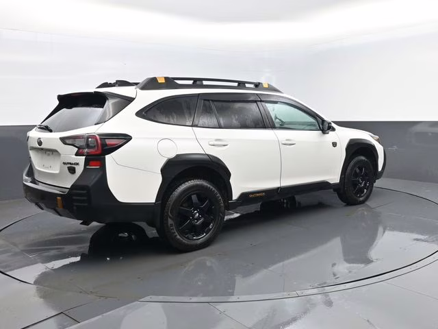 2022 Crystal White Pearl Subaru Outback Wilderness AWD SUV