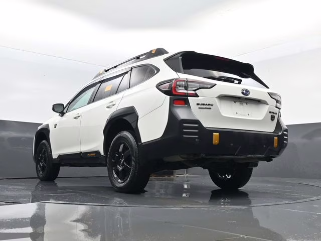2022 Crystal White Pearl Subaru Outback Wilderness AWD SUV