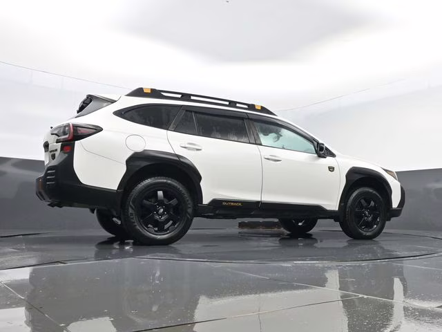 2022 Crystal White Pearl Subaru Outback Wilderness AWD SUV