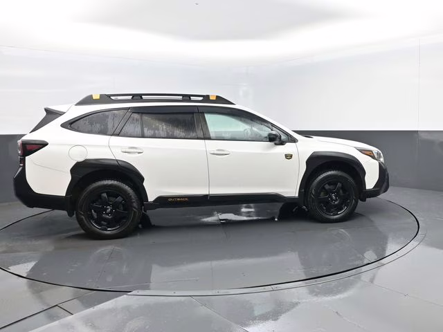 2022 Crystal White Pearl Subaru Outback Wilderness AWD SUV
