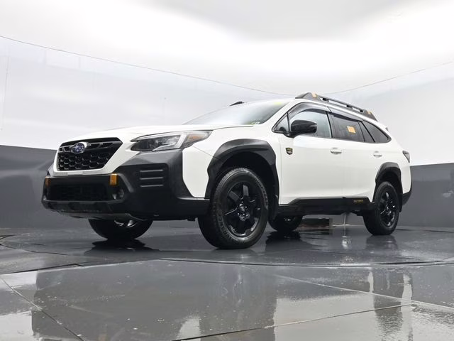 2022 Crystal White Pearl Subaru Outback Wilderness AWD SUV